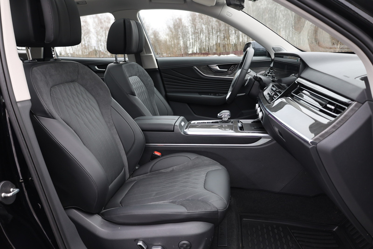 Hongqi HS5