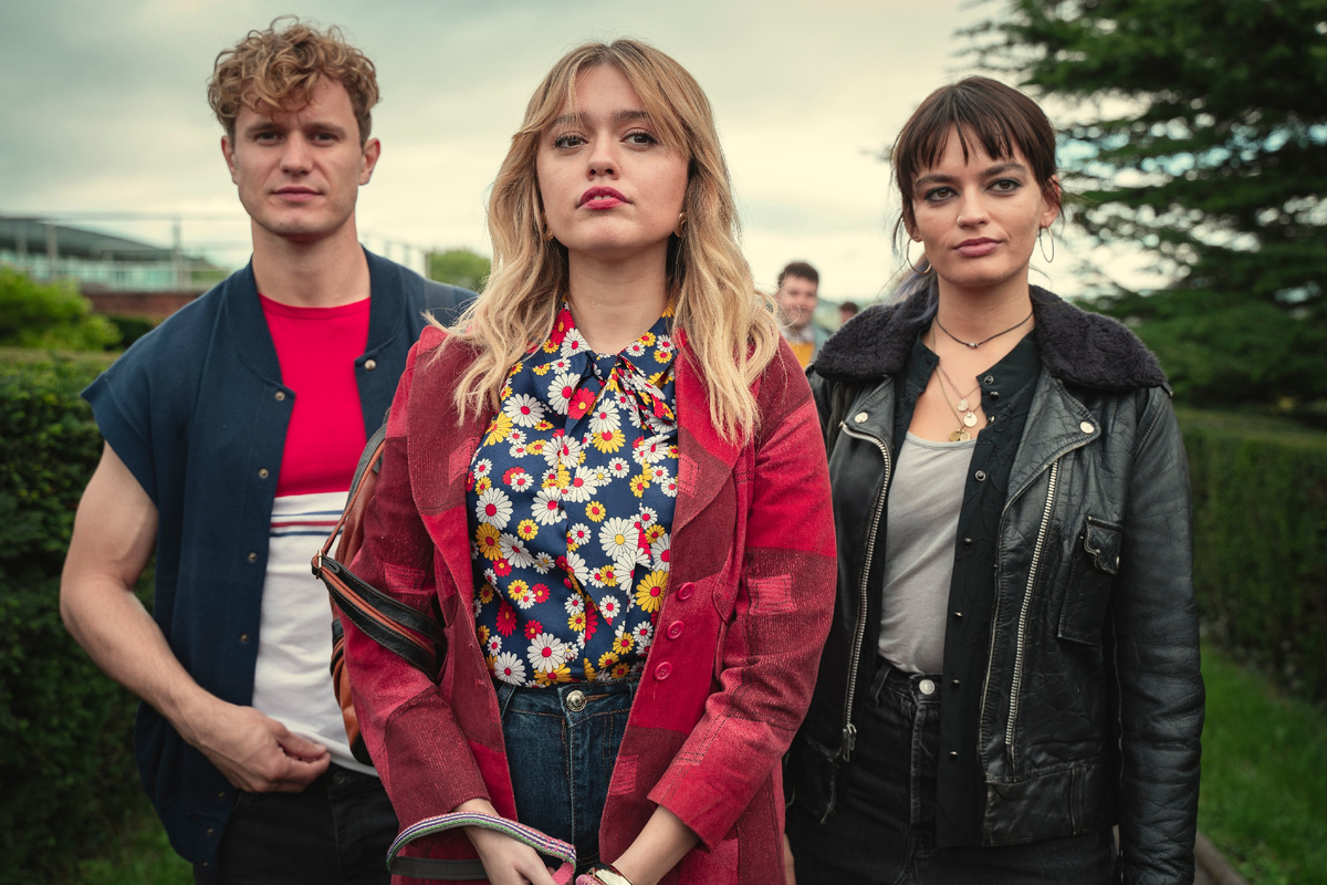 Кадр из т/с "Половое воспитание"