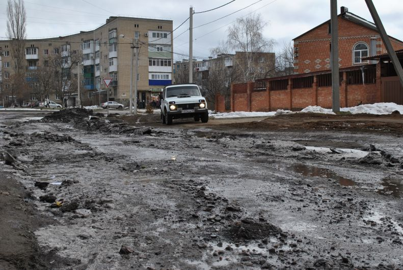Город Шахты (Фото: https://rostov.aif.ru/auto/road/vesennee_obsledovanie_dorog_nachalos_na_donu)