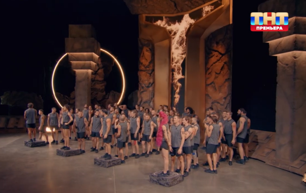 Кадр из шоу "Титаны" 23.03.2025