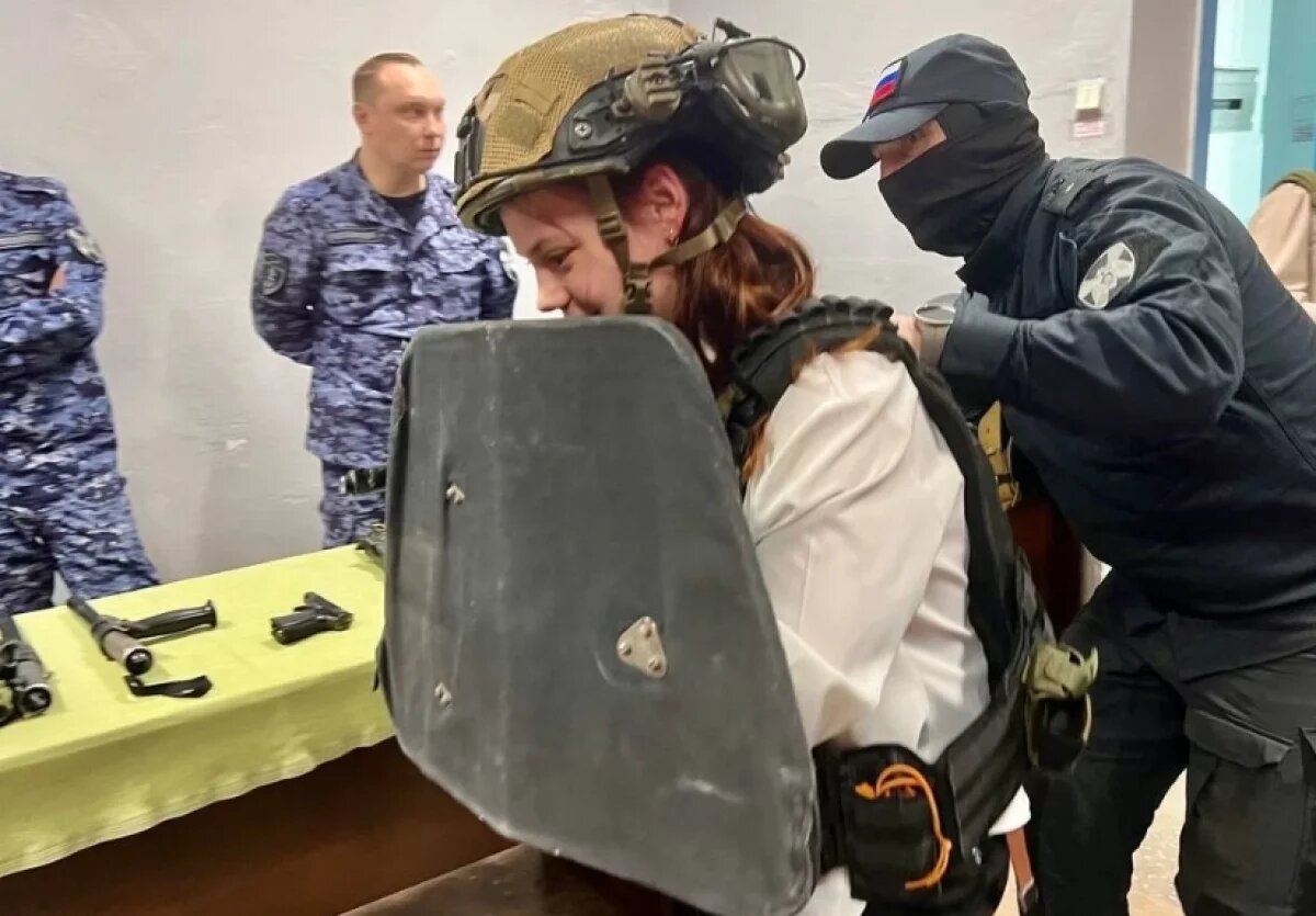    Спецназовцами смогли побыть школьники из ЕАО на выставке оружия Росгвардии