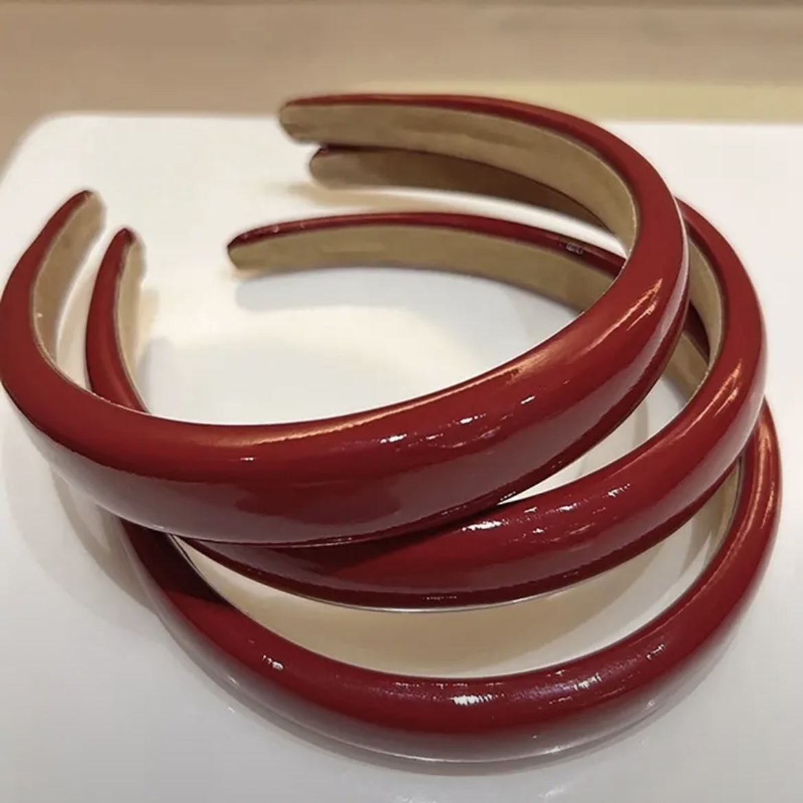 BOMS - MARKET: Здесь Ваши желания превращаются в посылки! 🎁 

Стоимость Ободка - 499₽