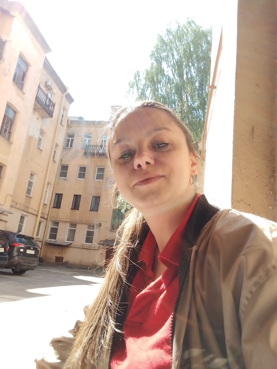 Всем здравствуйте 👋 Я Катрин и мне 37. В 2008 г. переехала в Санкт-Петербург из Калининграда. С тех пор живу в коммуналке, плачу ипотеку и имею цель выехать из неё. Интересны каналы лайфстайл - добро пожаловать🤝