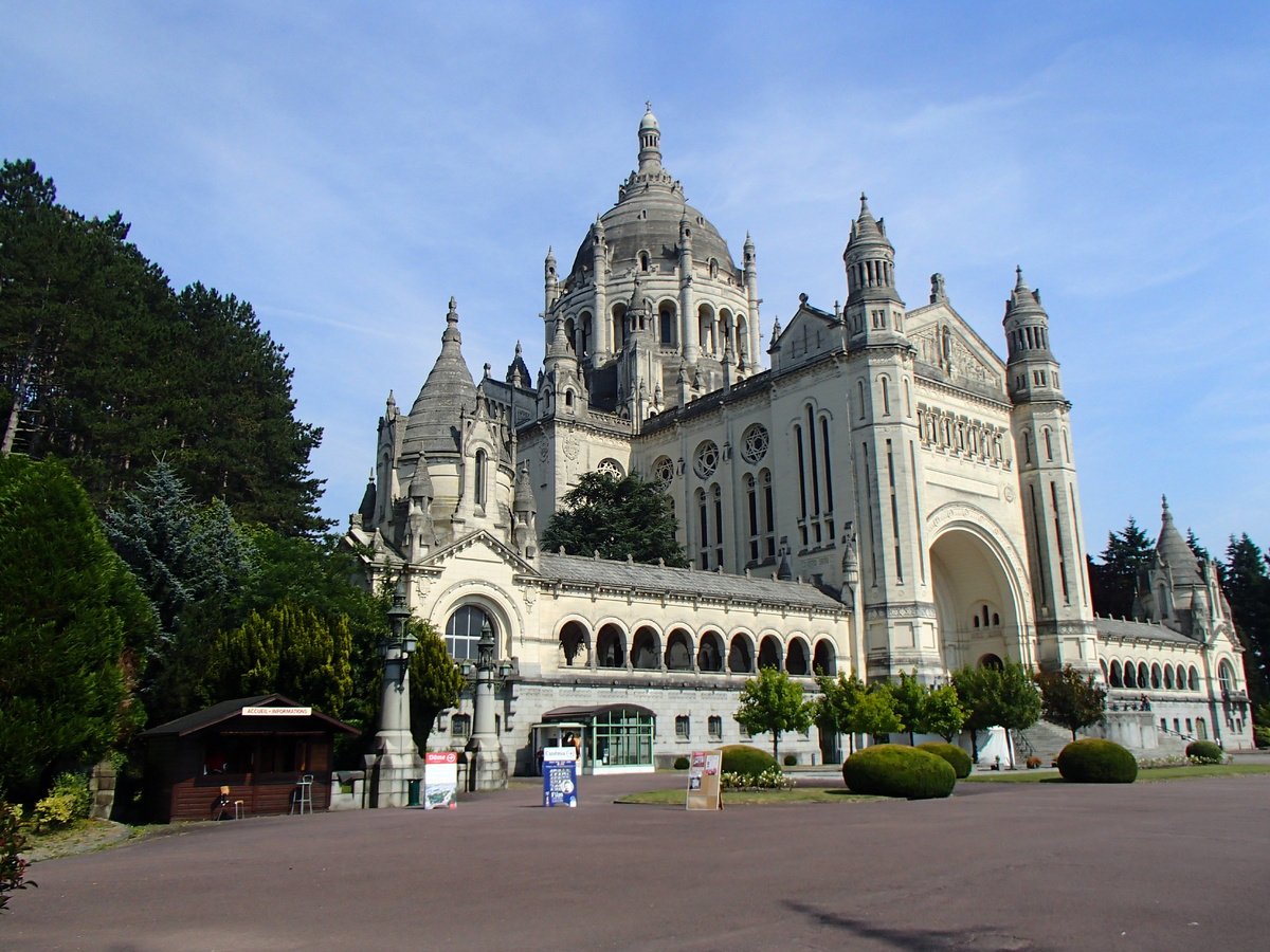 Нормандия. Лизьё. Фото автора.