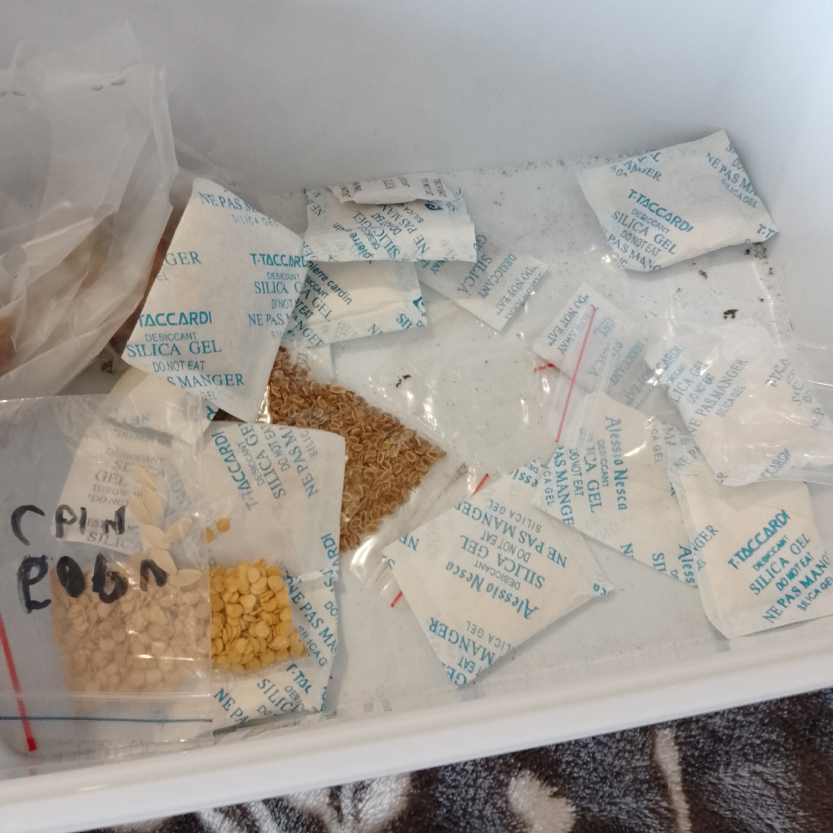 Использую их от сырости