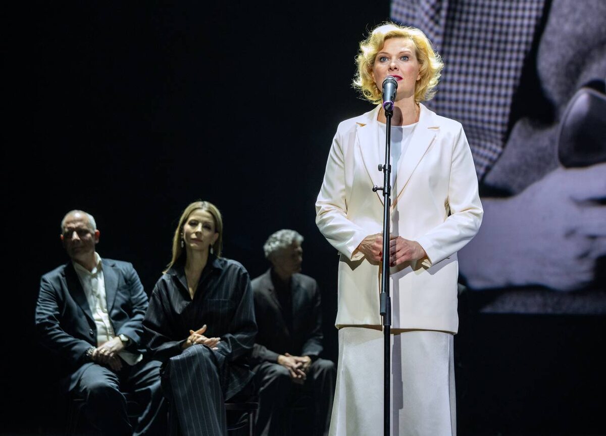 Актриса Марина Кондратьева. Фото с официального Telegram-канал Театра Моссовета(@teatrmossoveta) 