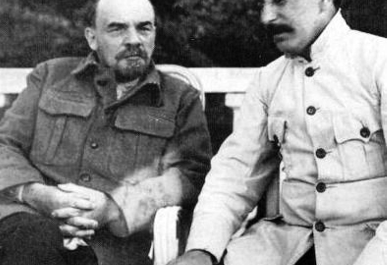 ТРИ НЕОБЫЧНЫХ ПАМЯТНИКА ЛЕНИНУ В ЕВРОПЕ.