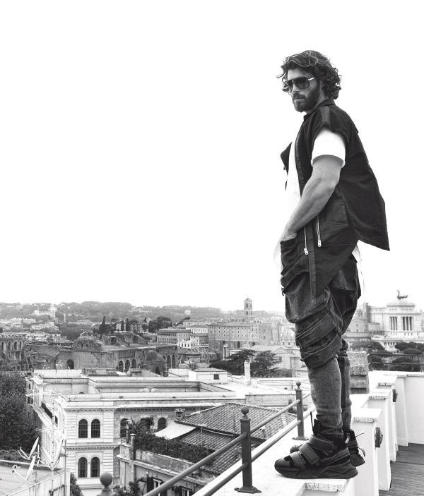 Фото с сайта: https://kartaslov.ru/книги/Джан_Яман_Джан_Яман_Автобиография#content