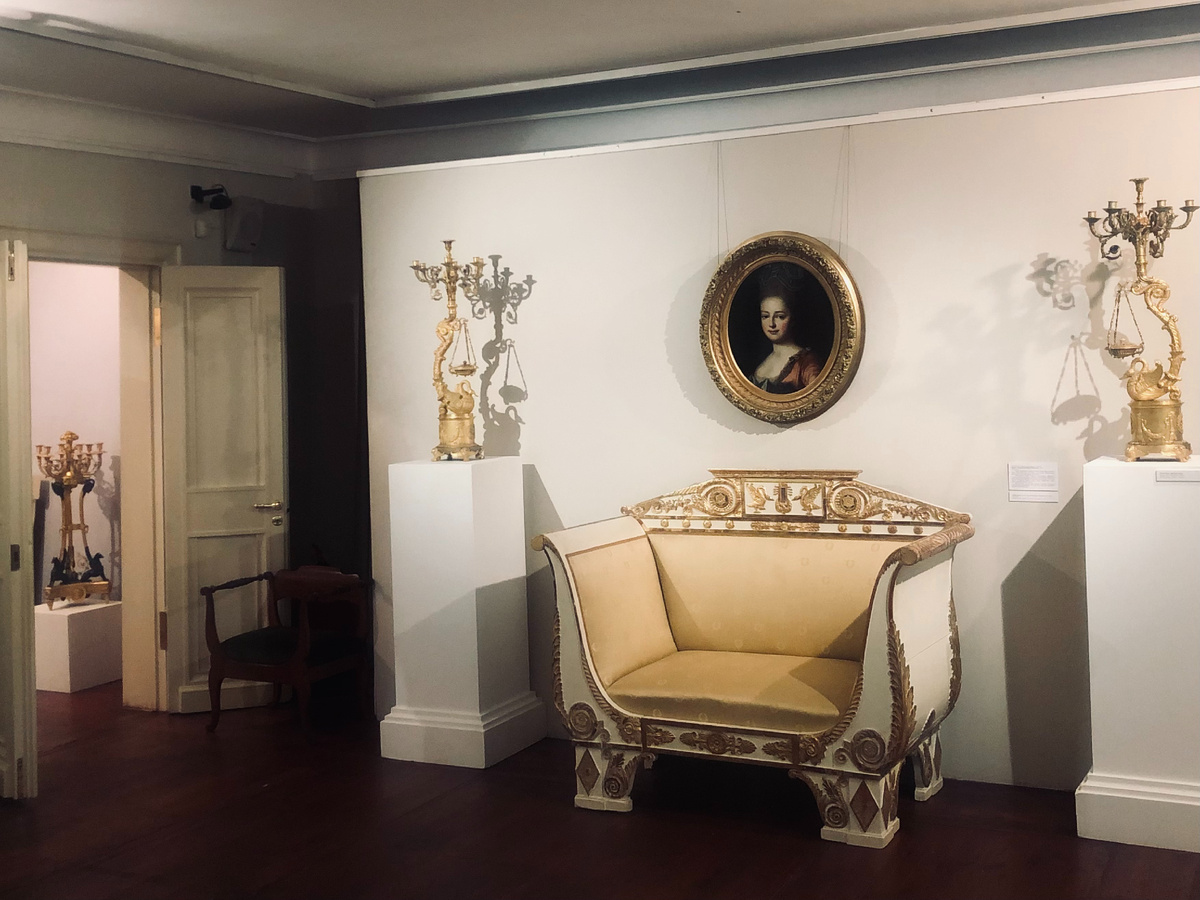 Музей А.С. Пушкина: Выставка «…Циркуль зодчего, палитра и резец».