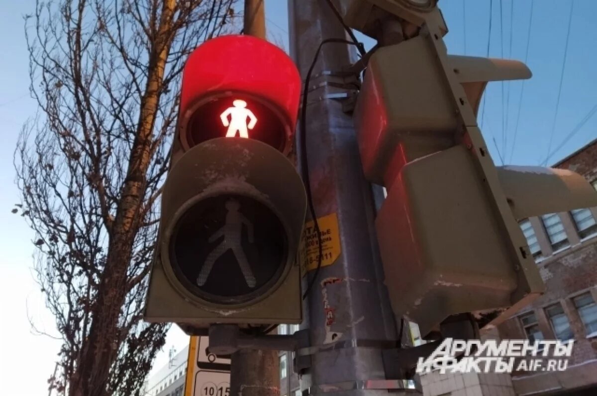    Найден самарский водитель, дважды проехавший на запрещающий цвет светофора