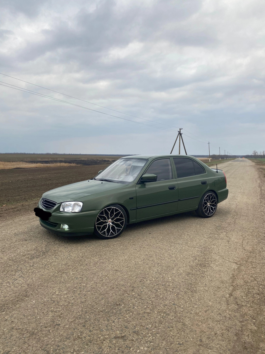 Ширина 1670 ммВысота 1395 ммКолёсная база 2440 ммМасса 970—1176 кг