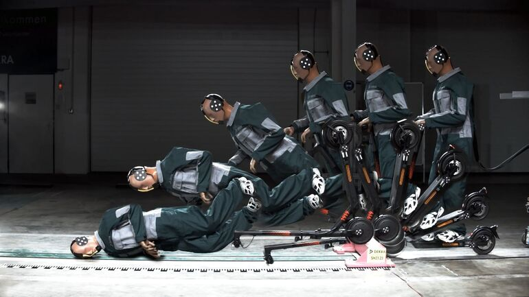 Наезды на препятствия на электросамокате — на достаточно высоких скоростях — особенно опасны для пользователя с точки зрения тяжести травмирования.