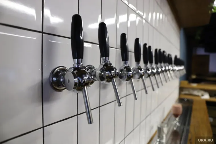 В Тюмени проверят, соблюдают ли «наливайки» режим работы
Фото: Размик Закарян