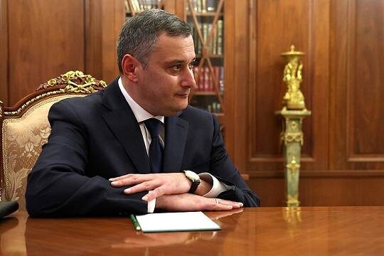    Александр Хинштейн потребовал привлечь к ответственности исписавшего стены в Судже блогера Апачева