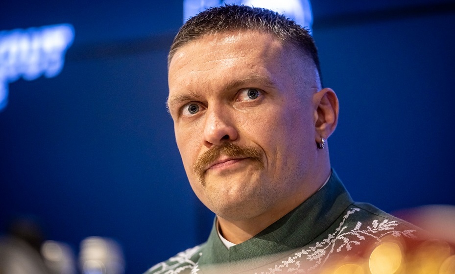    Усик не остался на арене и не стал смотреть за реваншем Бивола и Бетербиева. Фото: Global Look Press