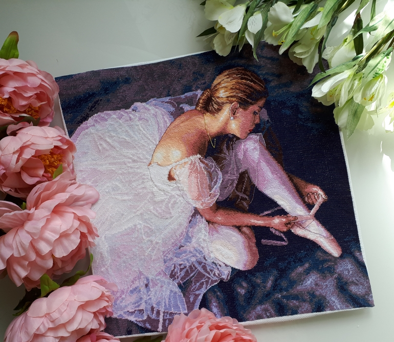 Фото с просторов интернета (красиво я не успела отфотографировать , сразу же отправила в багетную мастерскую) 