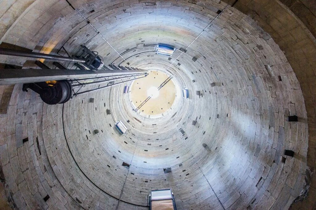 Пизанская башня изнутри