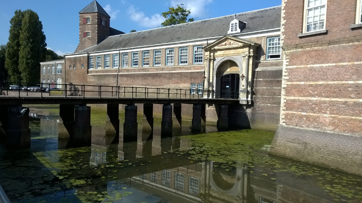 Королевская военная Академия