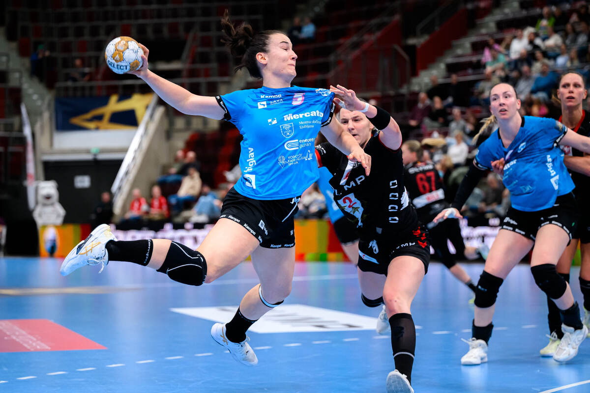    В воскресенье атака "Крима" оказалась несостоятельна