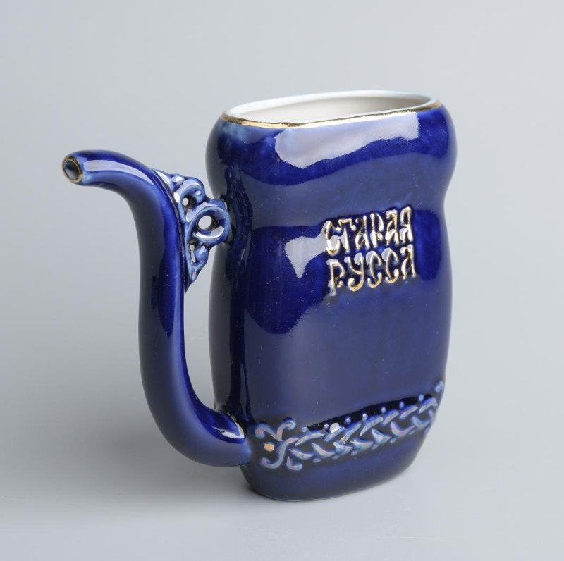 Поильник 10,5 см. "Плетёнка". 1980-е. Федеральное государственное бюджетное учреждение культуры "Новгородский государственный объединенный музей-заповедник".