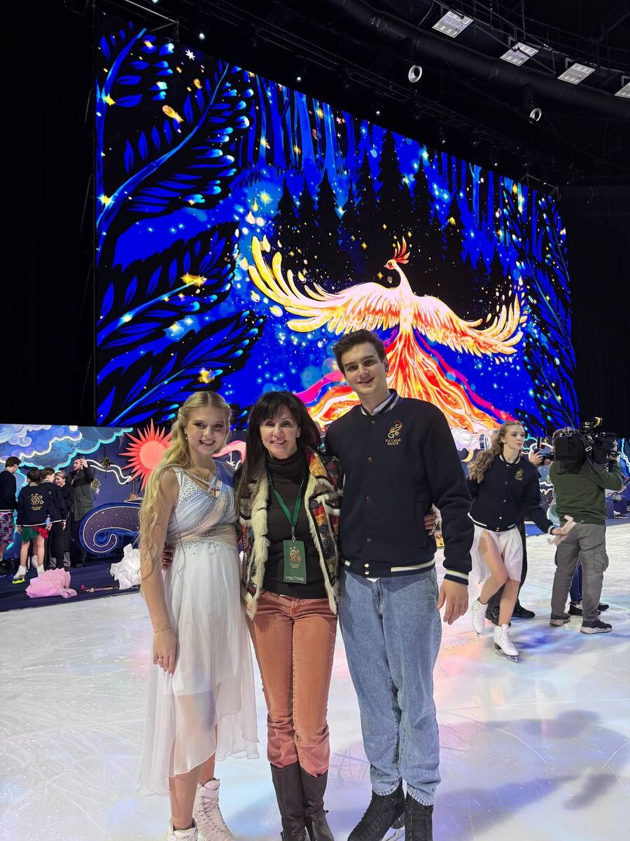      Александра Игнатова, Ирина Жук, Макар Игнатов. Фото: соцсети Александры Игнатовой  Фотография взята из открытых источников.