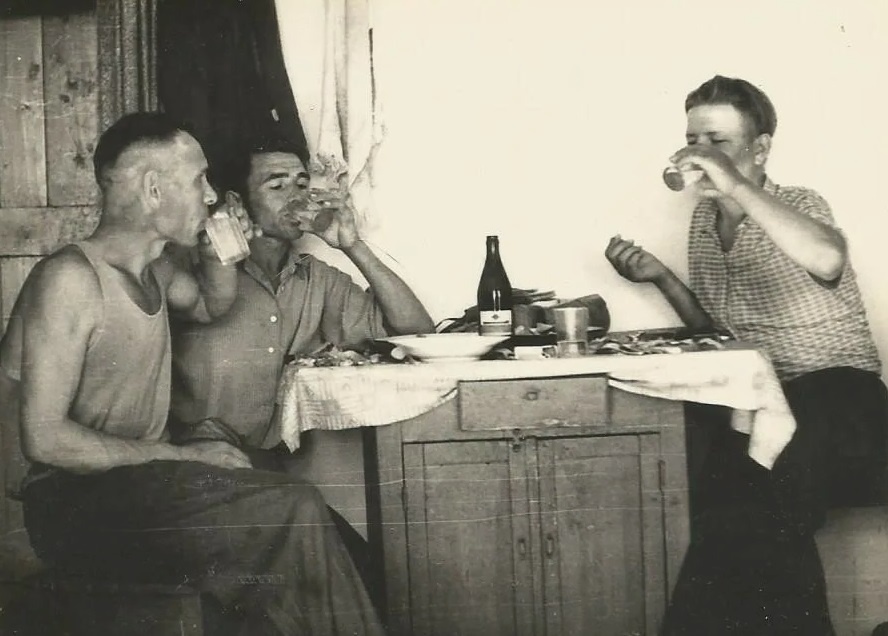 Конечно не так - но картинка прикольная:)