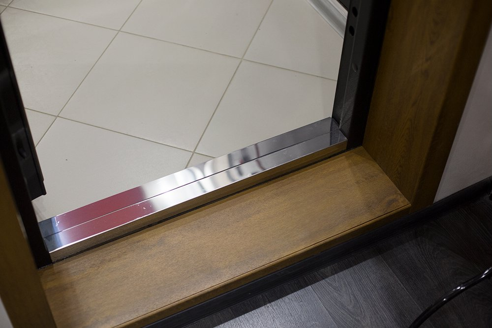 фото из интернета. это не судовой комингс, но в целом похож. чтоб иметь представление.