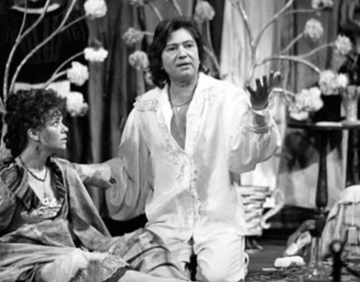 Елена Валюшкина и Геннадий Бортников в спектакле «Кин, или Гений и беспутство». 