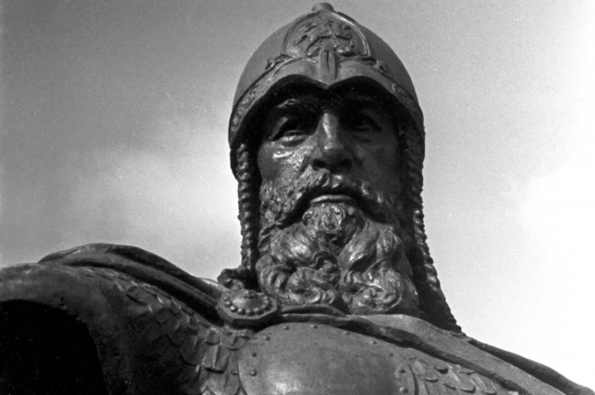    Памятник князю Юрию Долгорукому в Переславле-Залесском.