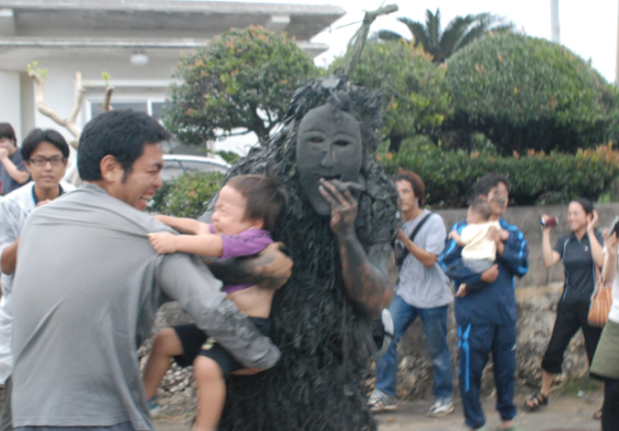 Знаете, чего очень много на этом фестивале - СМЕЮЩИХСЯ ЯПОНЦЕВ