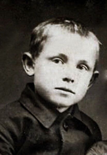 Маленький Кеша Смоктунович. Фото из семейного архива