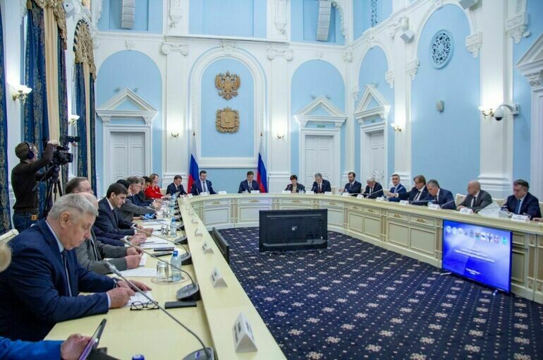   пресс-­служба Законодательного собрания Омской области