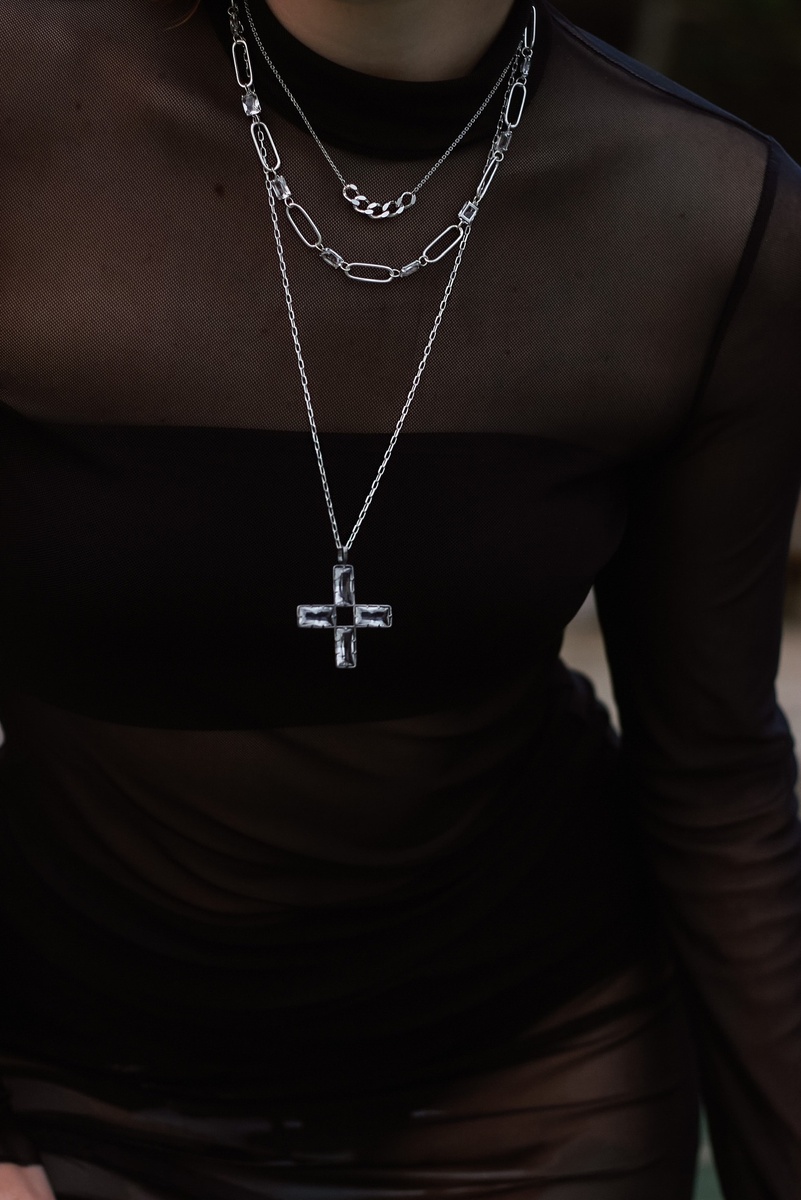 Серебряная основа-крест «Святая» с горным хрусталем
