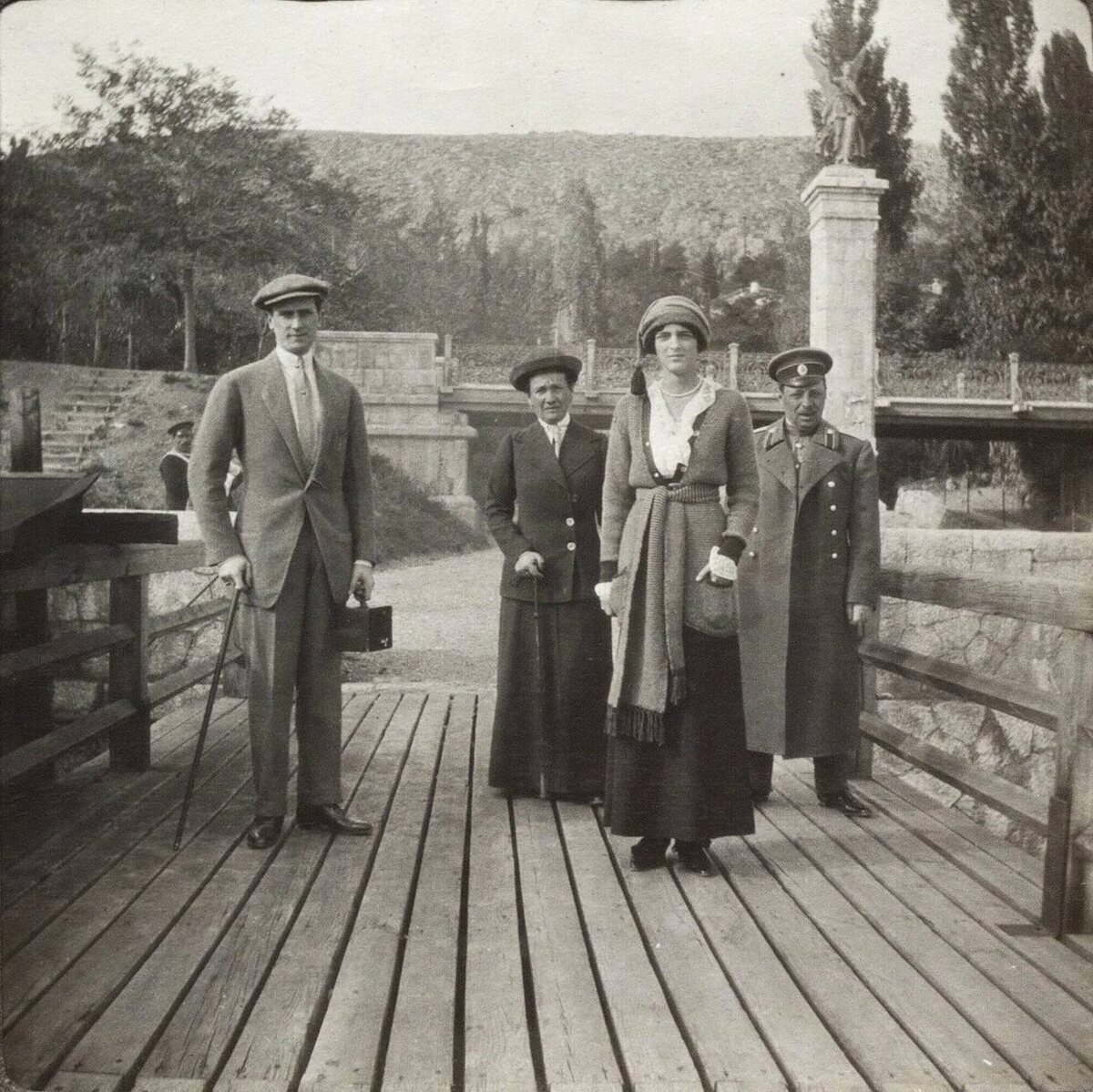 Феликс и Ирина Юсуповы, князь Орбелиани с супрегой Верой(дочь графини Е.П. Клейнмихель) в гостях в Суук-Су.