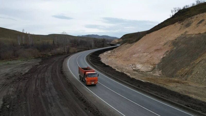     Стало известно, на какую дорогу в алтайском крае выделили около одного млрд рублей телеграм-канал Виктора Томенко