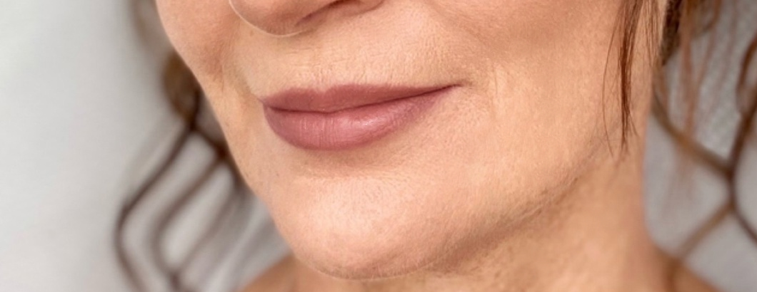 А ведь многие после 50 так красятся: 7 моментов, которые все портят