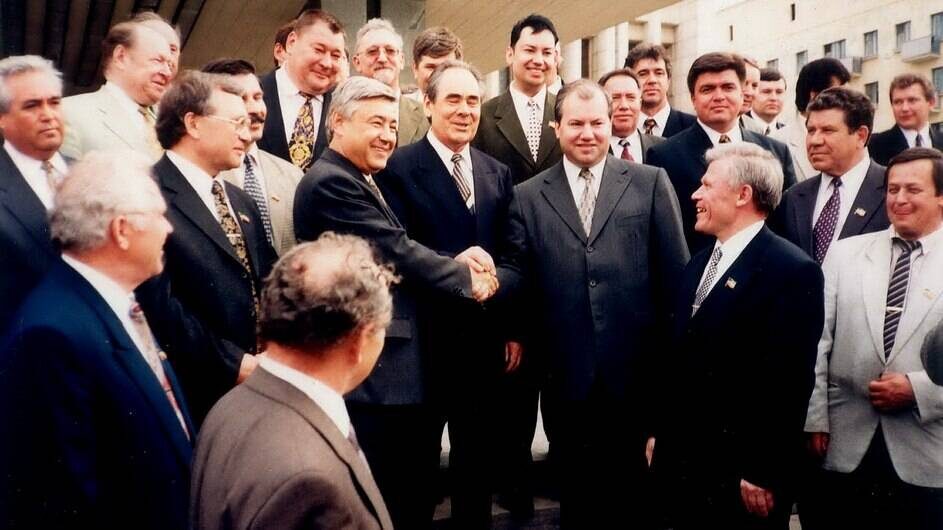 В центре Фарид Мухаметшин, Минтимер Шаймиев и Василий ЛихачевФото: © предоставлено пресс-службой Госсовета РТ