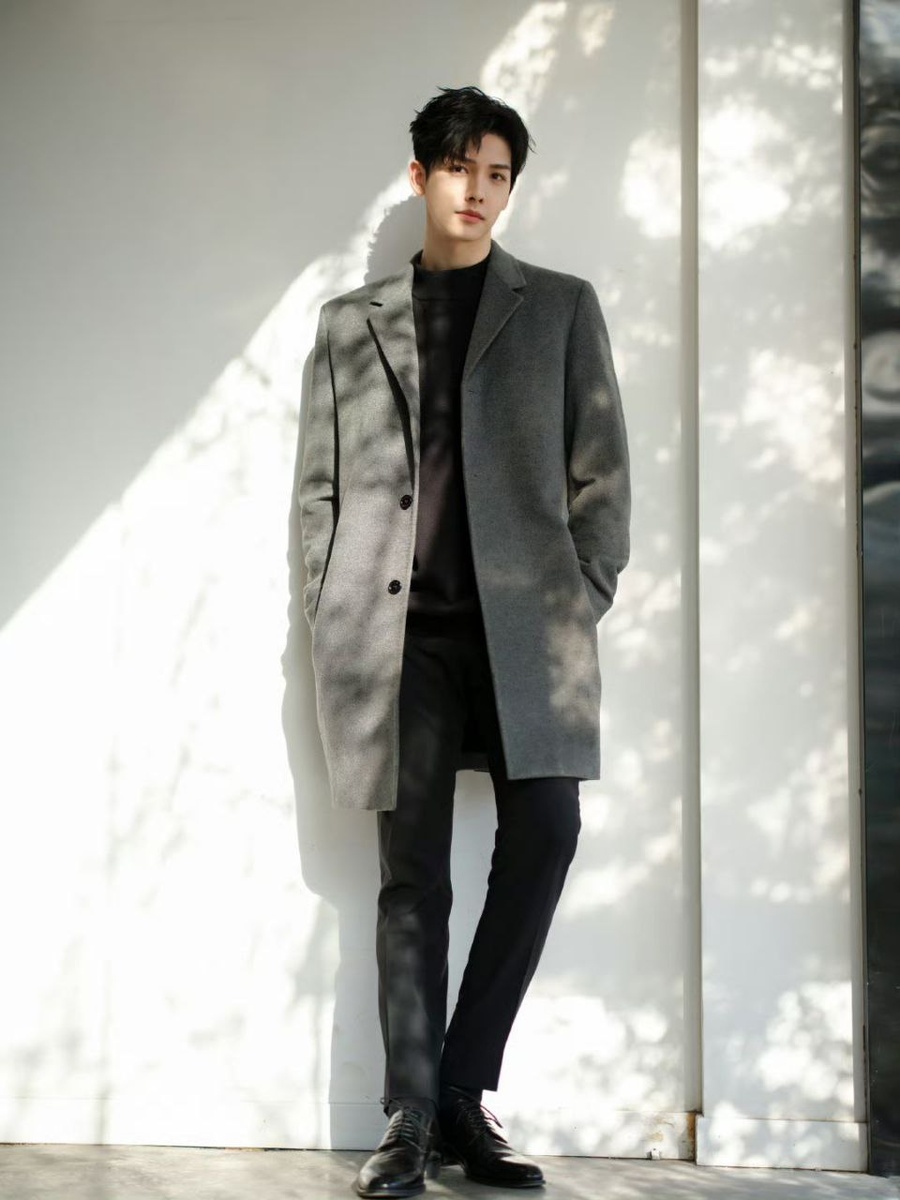 Актёр Ван Илунь