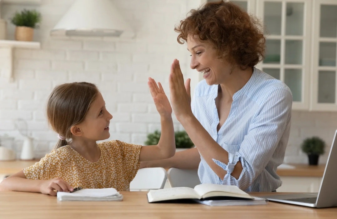 Как правильно хвалить ребенка