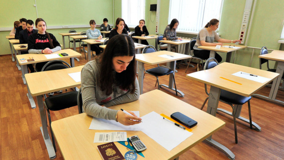    Соблюдение прав детей во время госэкзаменов и поступления в вузы проконтролируют прокуроры ©Киселев Сергей / Агентство «Москва»