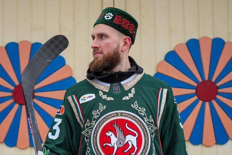    «Кто-то хотел, чтобы игроки «Ак Барса» вышли в этой форме в плей-офф (на фото — Альберт Яруллин).   
Фото: ak-bars.ru