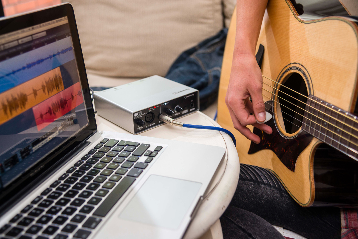 Запись акустической гитары при помощи Steinberg UR12