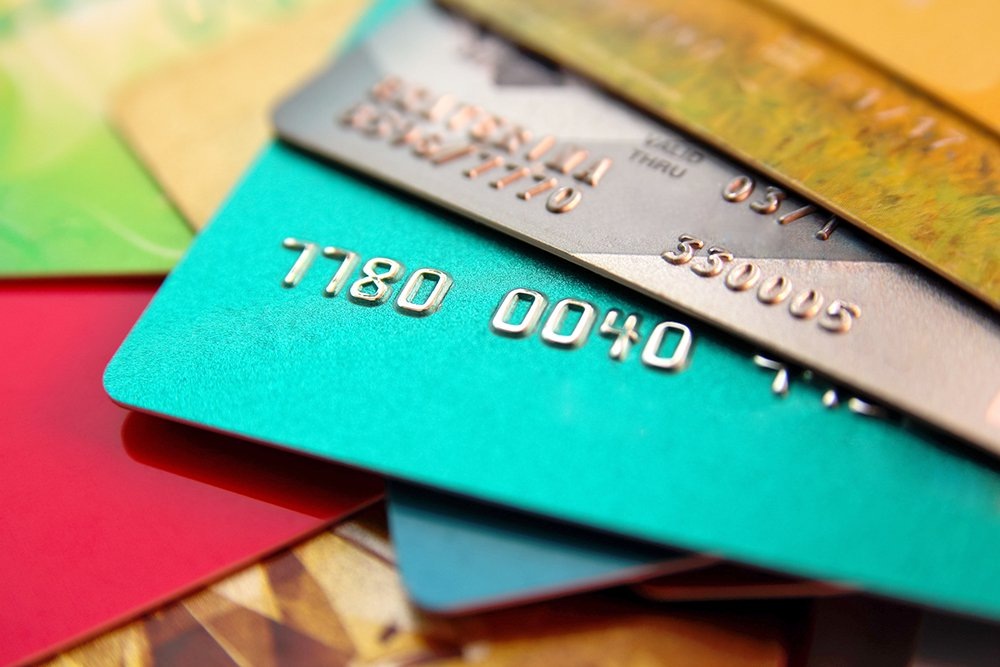 Из-за нового закона банки стали закрывать кредитки гражданам