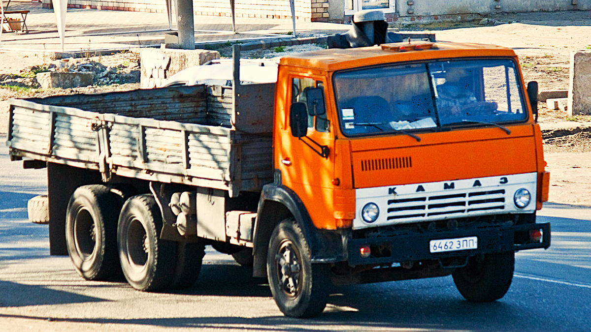 «Первенец Камского автозавода! Простой, надежный, как автомат Калашникова!»
