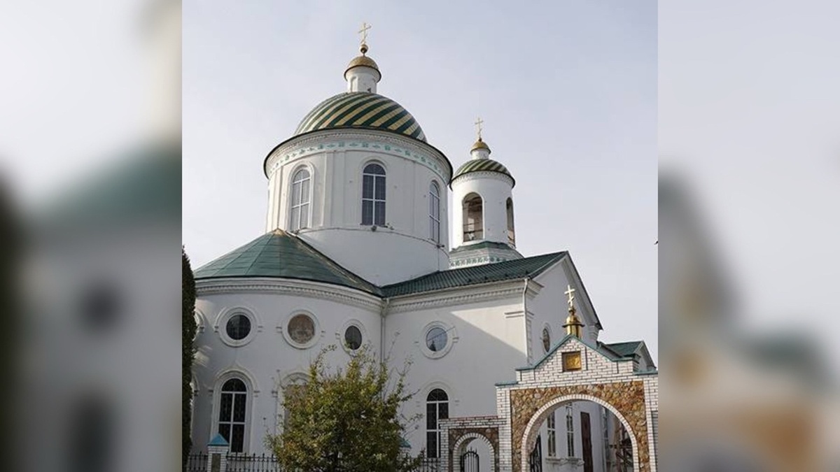    В Судже Курской области ВСУ серьезно повредили Троицко-Вознесенскую церковь 1812 года