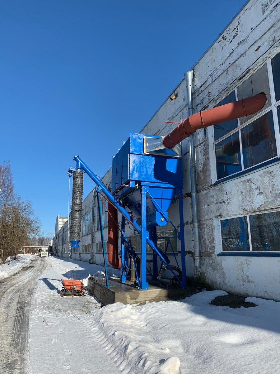 Внешняя часть системы: Пылесборник PF Cleaner, Трубчатый шнековый конвейер (транспортер) ПШК-Т и телескопический загрузчик ПТЗ24