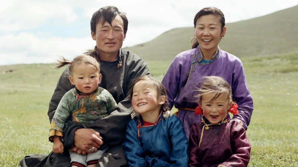    Многодетная семья из Бурятии. Фото: народы74.рф