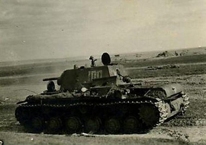 Танк КВ-1 производства ЛКЗ выпуска августа 1941 года из 121-й танковой бригады