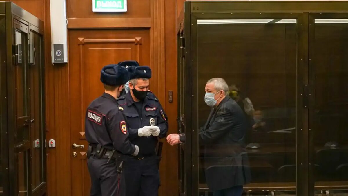    Михаил Ефремов в суде