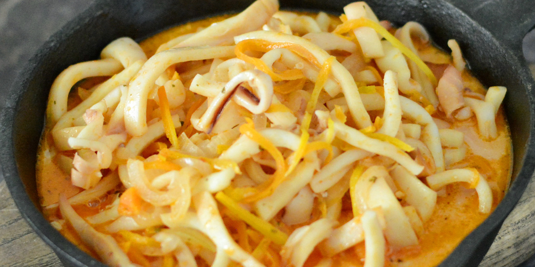 Этот морской продукт оказался роднее, чем мы думали – 7 рецептов, где кальмары легко подружились с картошкой, луком и булкой